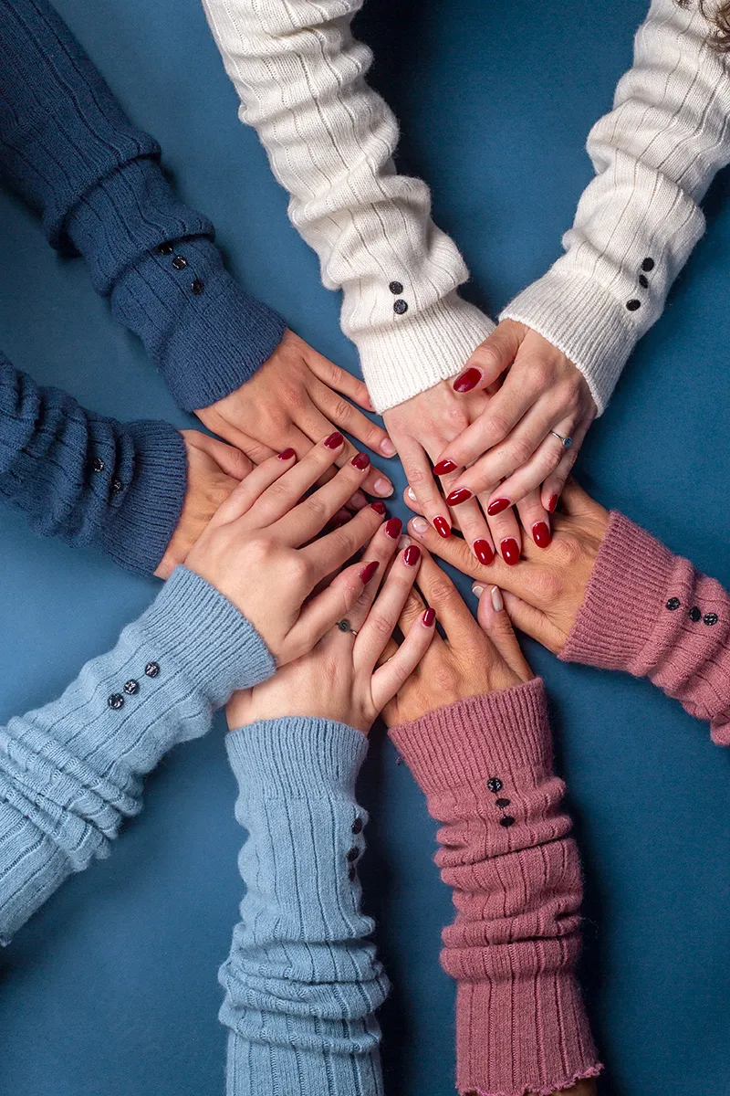Manicotti o Scaldamuscoli Carta da Zucchero anche con Iniziali o Nome Ricamati - immagine 9