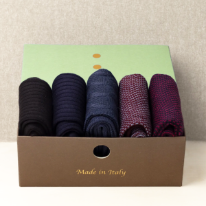 Box da N.5 Calze Lunghe Donna Jacquard Colori Classic dai Filati Misti con Iniziali o Senza!